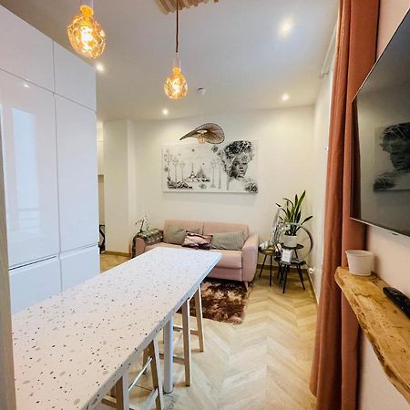 Le Nid Douillet De Patricia Apartment Paris Exterior foto
